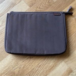 Tommy Hilfiger Dark Brown Laptop Computer Case - Size 15" x 11" x 1 1/2"